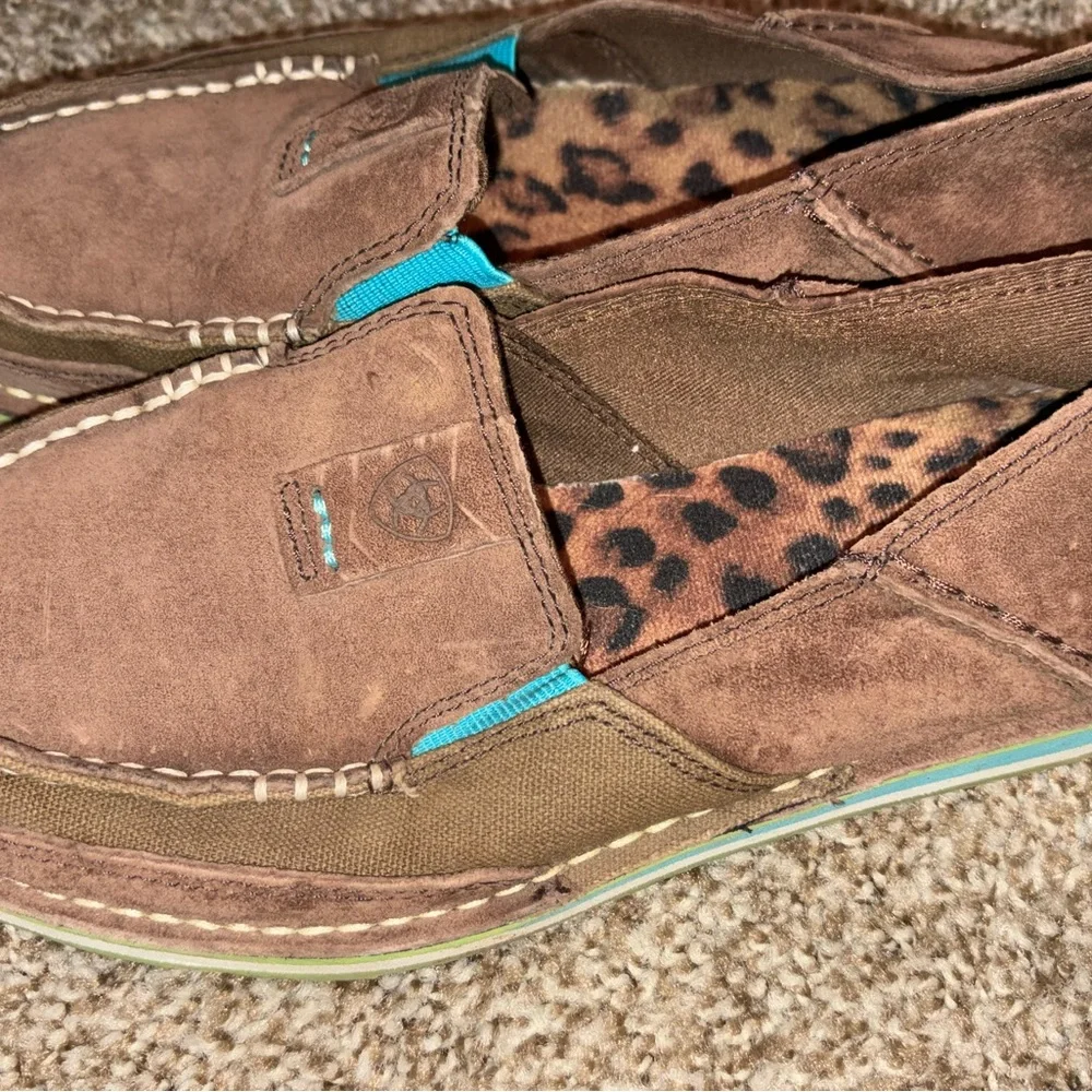 Women’s leather Ariat slip ons size 7 - Picture 2 of 4